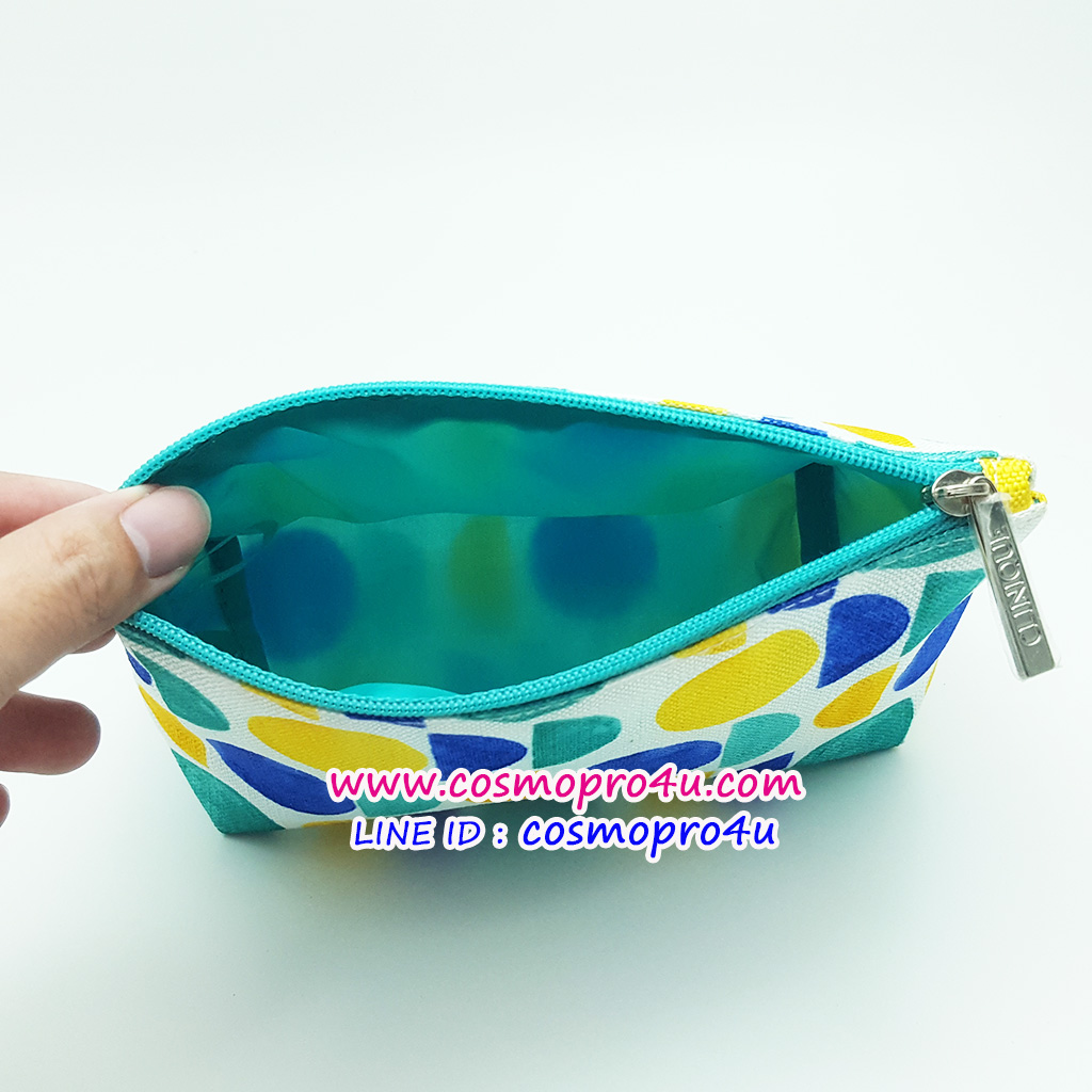 กระเป๋าเครื่องสำอาง CLINIQUE คลิกนิกข์ กระเป๋าผ้าพิมพ์ลายวงกลมและครึ่งวงกลมสีน้ำเงินเหลืองฟ้าน้ำทะเลบนพื้นขาว ซิบสีเข้ากัน 8.5x4นิ้ว สดใสน่าใช้ค่ะ