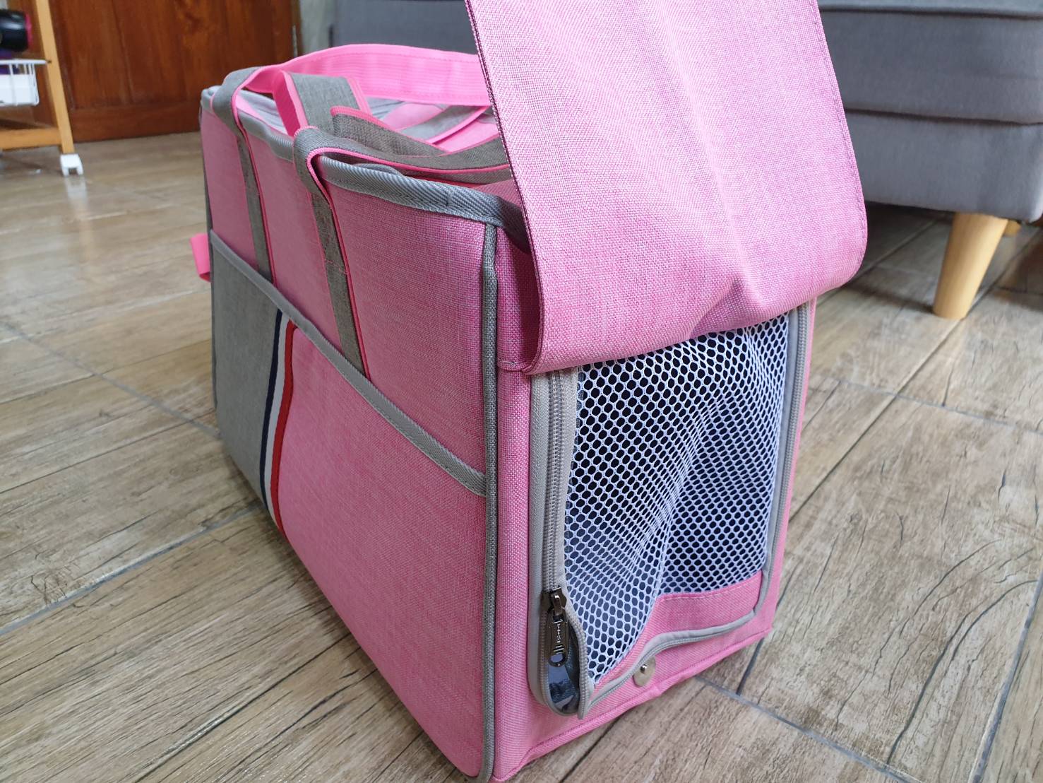 กระเป๋าน้องหมาทรงเหลี่ยมสีชมพู (รวมส่ง)