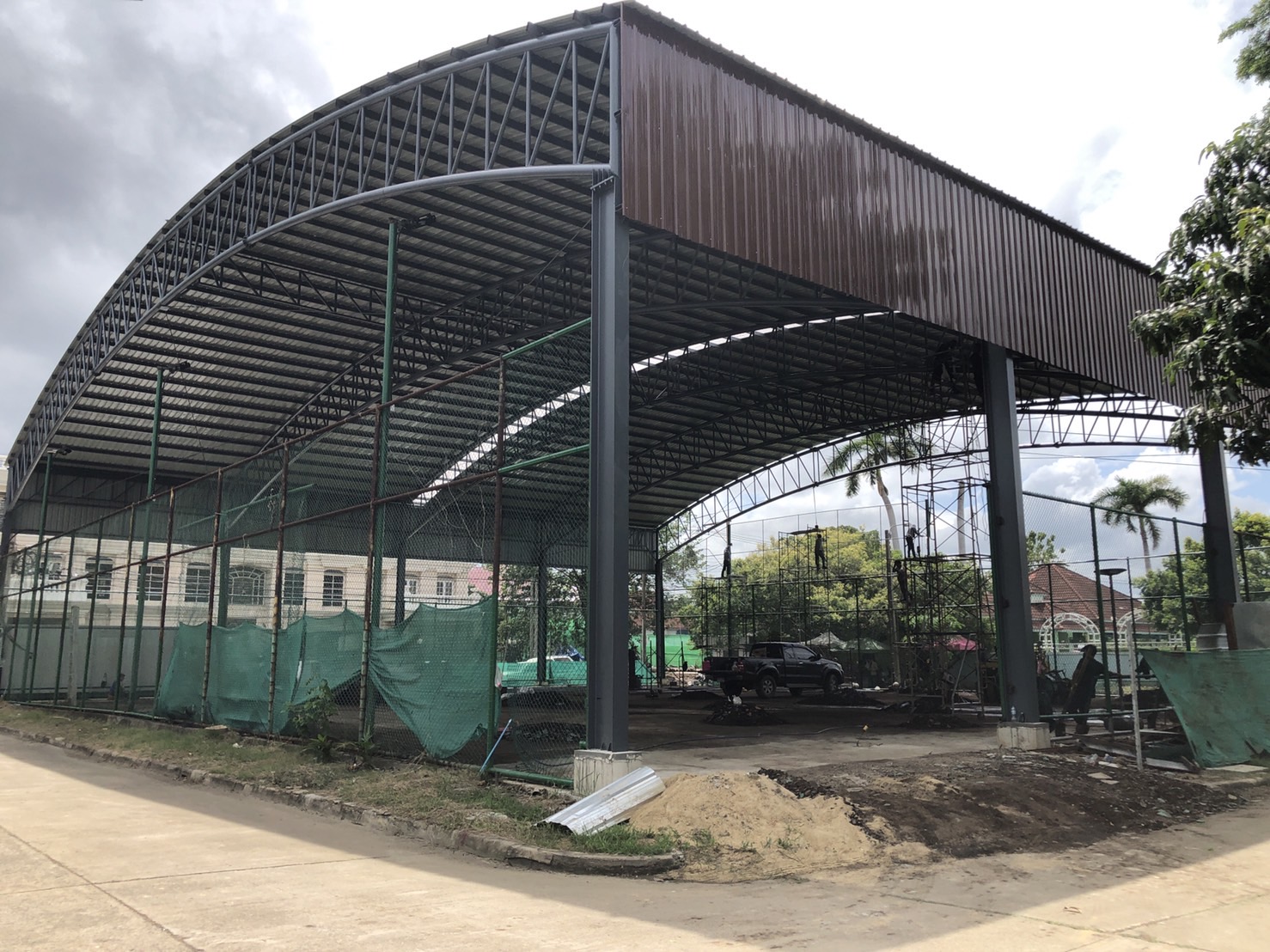 โครงหลังคาคลุมสนามเทนนิสHW-HCC 34.2x30.80x8m พุทธมณฑลสาย3