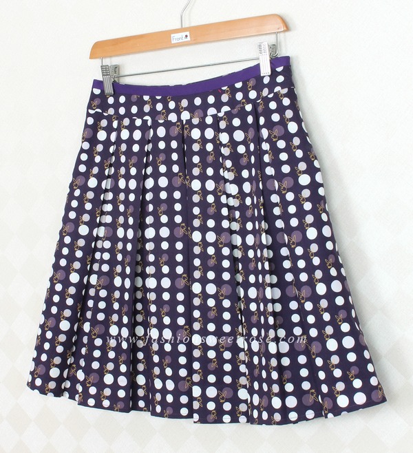 SK-303 กระโปรงแฟชั่น&ทำงาน ทรงบาน ผ้าคอตตอนญี่ปุ่น พิมพ์ลายจุดโทนม่วง