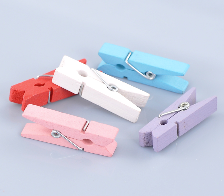 ไม้หนีบผ้าสำหรับหนีบรูป/โน้ต ขนาด 3.5x0.7cm จำนวน 50 อัน