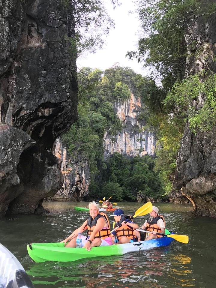 เรือคายัค 3 ที่นั่ง / 3 SEAT