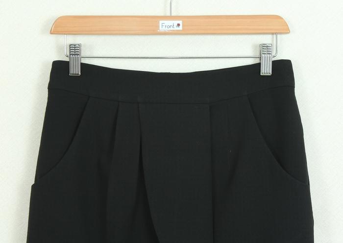 SK-269 กระโปรงทรงเอ ผ้าญี่ปุ่น BM สีดำ เป็นกระโปรงป้าย มีกระเป๋าล้วง 2 ข้าง