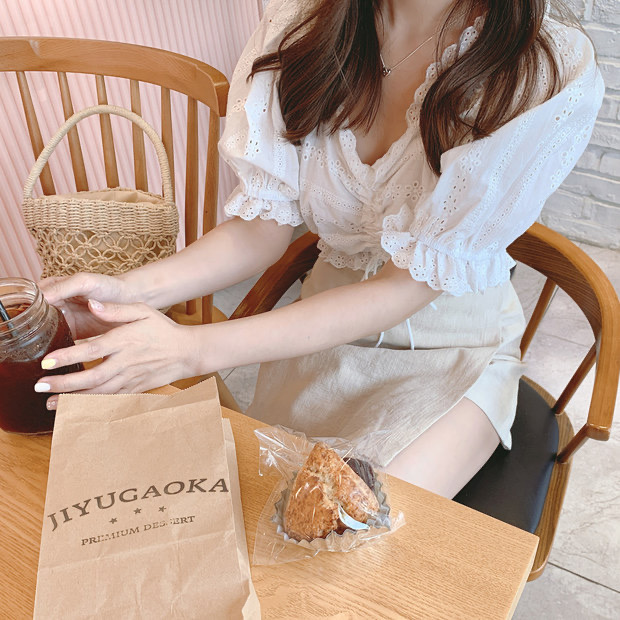 เสื้อครอปลูกไม้มินิ เอวจั้มพ์