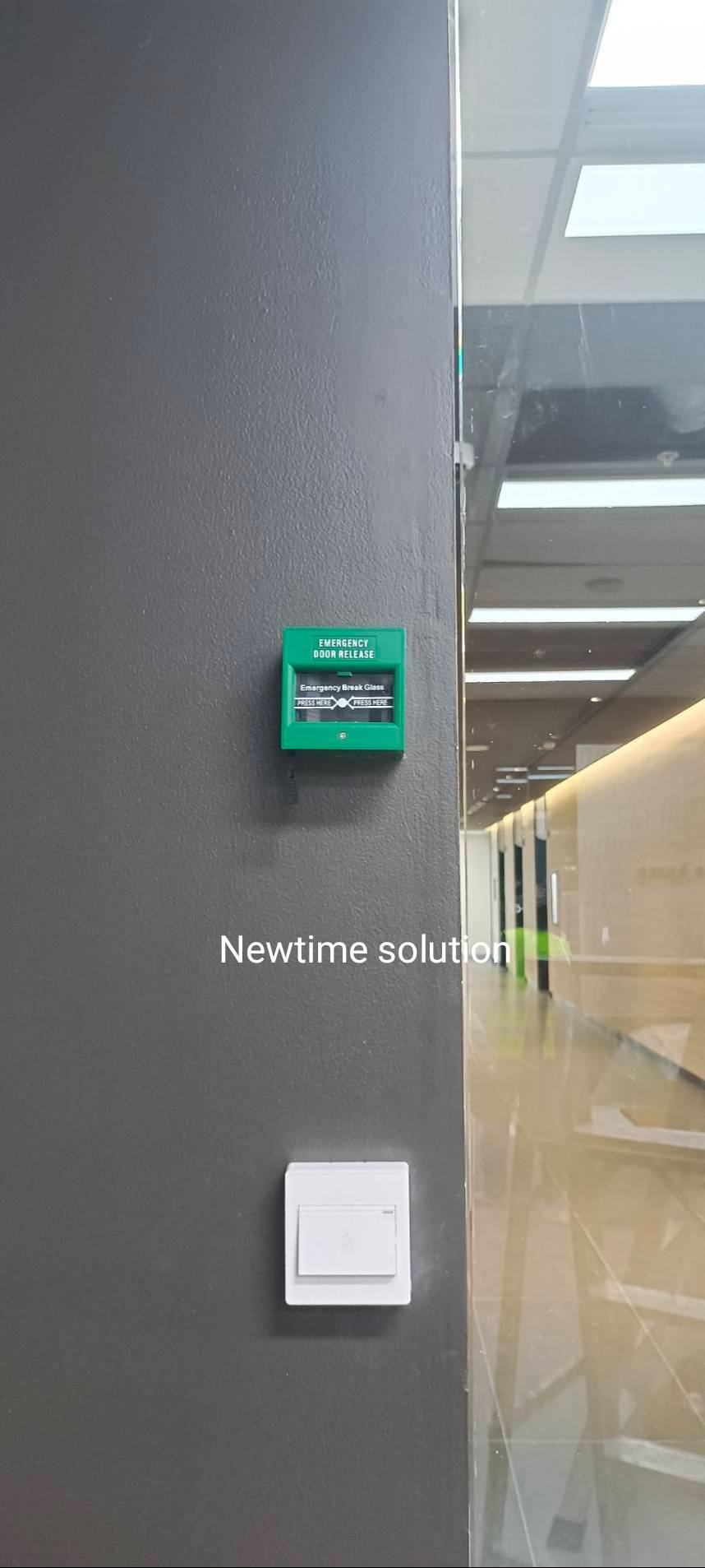 เครื่องทาบบัตรคีย์การ์ด ZKTeco SC105