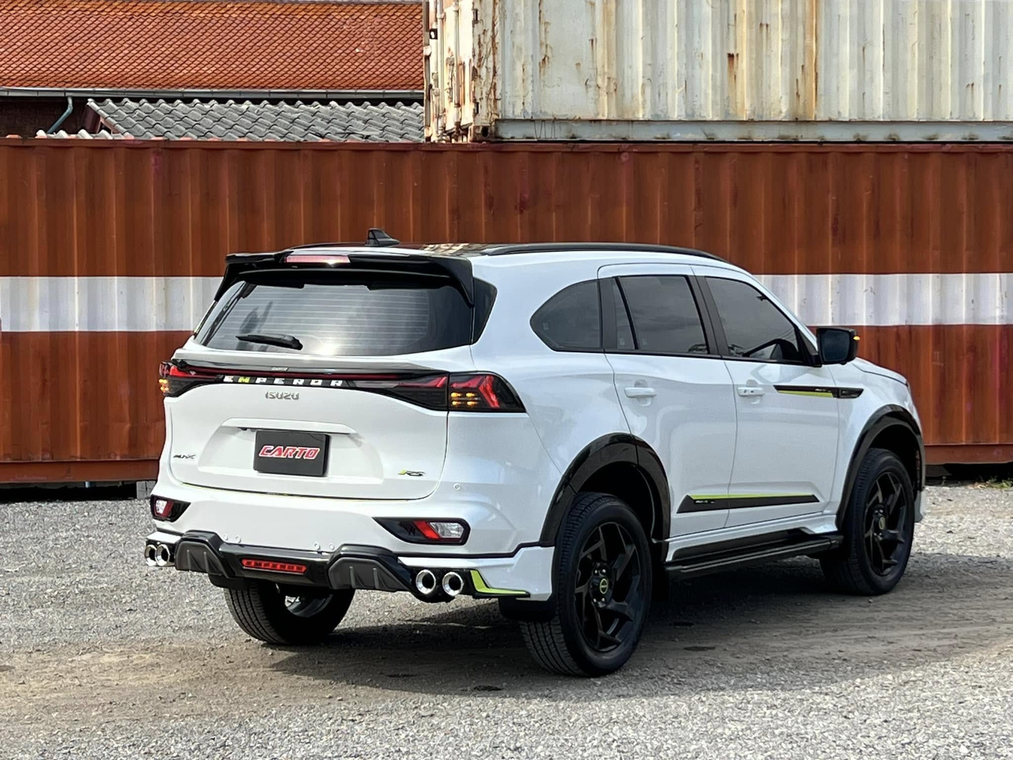 ชุดแต่งสเกิร์ตรอบคัน EMPERROR RS II ( RS ) MU-X 2025