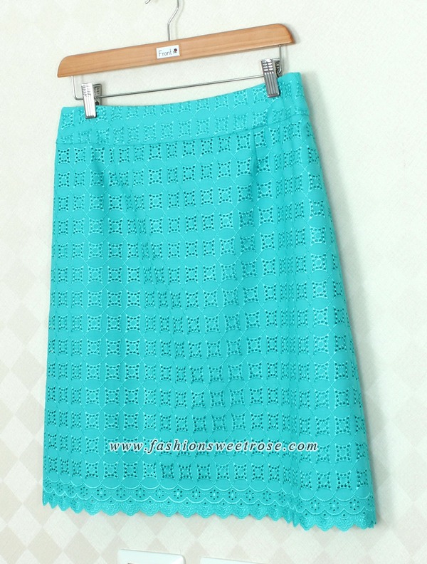 SK-332 กระโปรงทรงเอ ผ้าลูกไม้สีฟ้าเข้มอมเขียว ชายกระโปรงเป็นเชิงลูกไม้