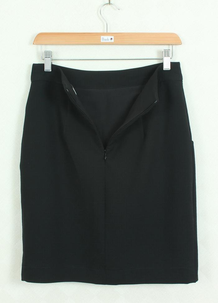 SK-269 กระโปรงทรงเอ ผ้าญี่ปุ่น BM สีดำ เป็นกระโปรงป้าย มีกระเป๋าล้วง 2 ข้าง