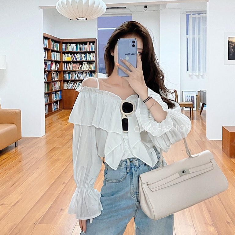 เสื้อลินินเปิดไหล่ แขนยาว Linen blouse