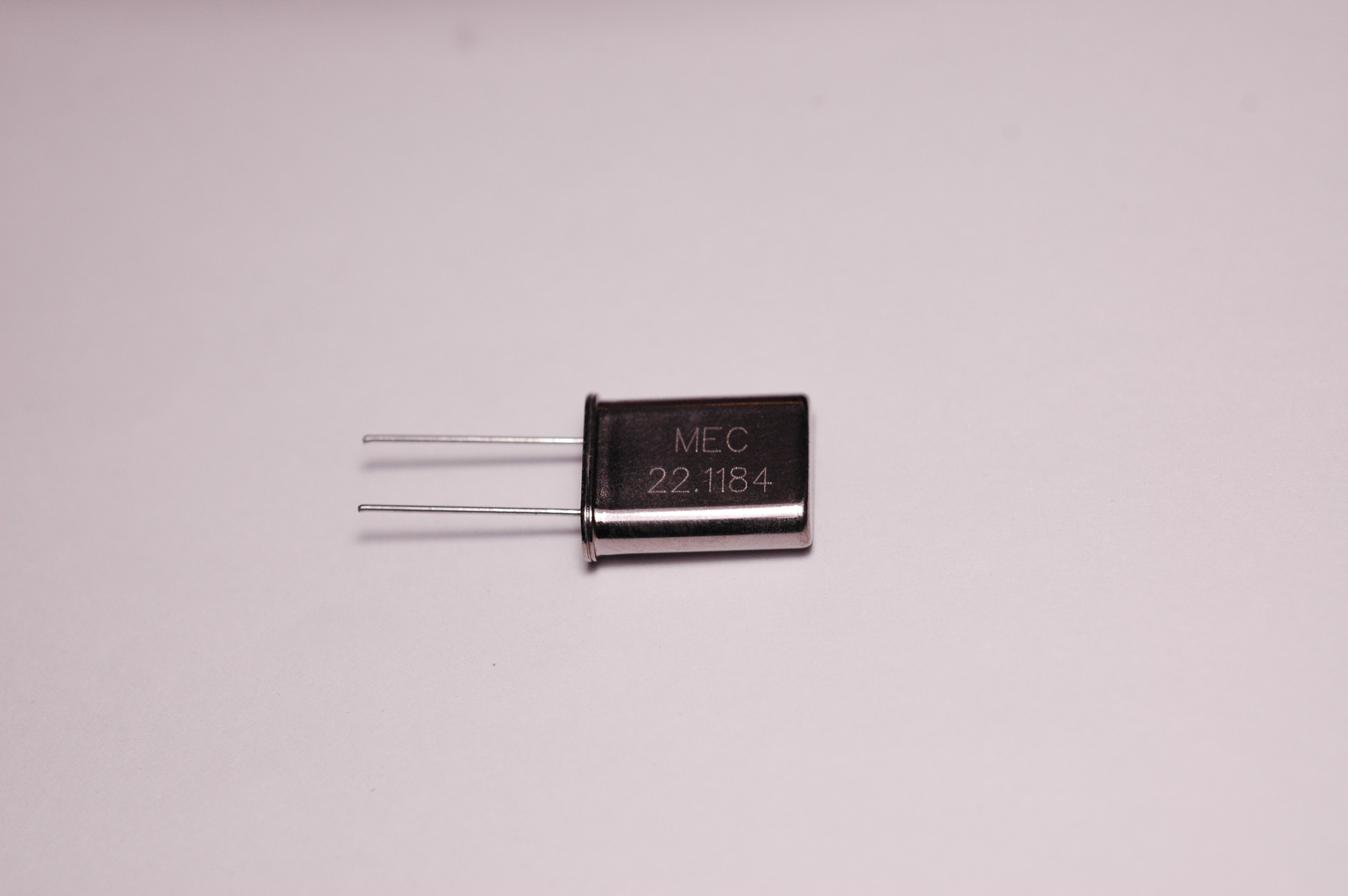 HC49U18432 : 18.432MHz X-tal