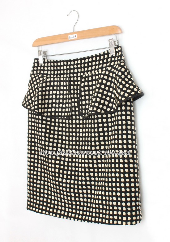 SK-415 กระโปรงแฟชั่น&ทำงาน ทรงสอบแต่งระบาย ผ้า High Twist พิมพ์ลายกราฟฟิก