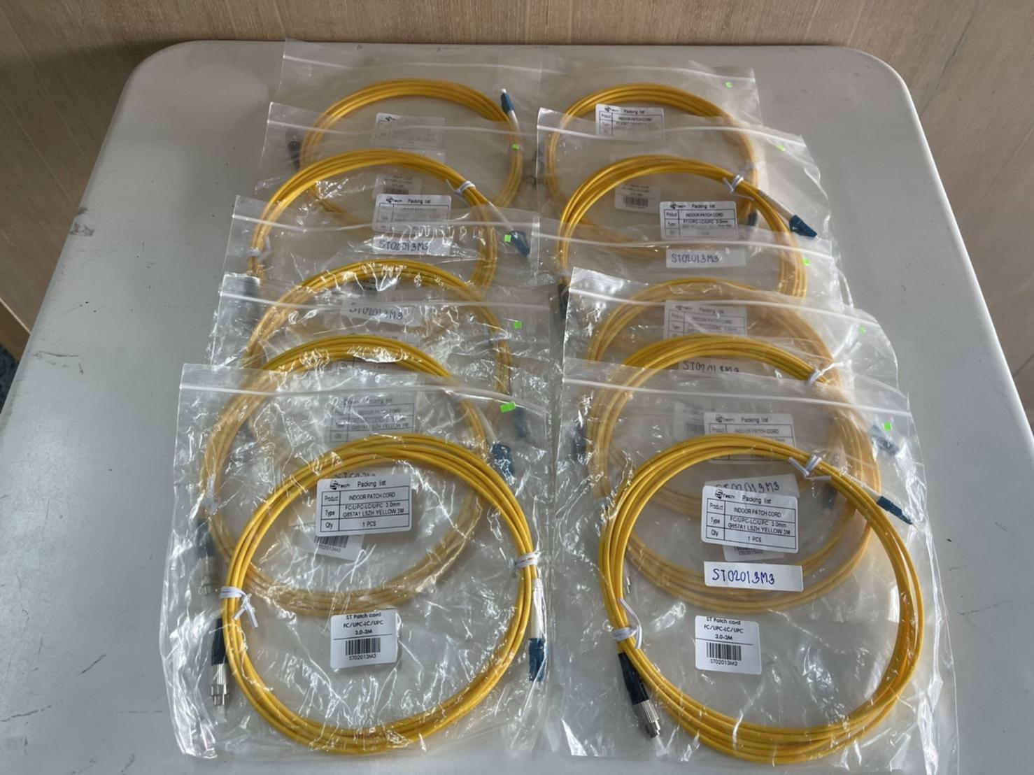 Stech Patch Cord FC/UPC-LC/UPC-G657A1-SX-3.0-3M.