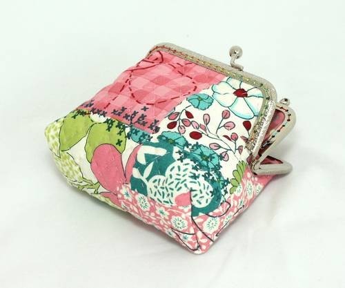 QLT-007 กระเป๋าปิ๊กแป๊กแบบ 2 ช่อง ใส่เหรียญและธนบัตร ผ้าลายดอกไม้กราฟฟิก