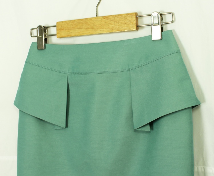 กระโปรงแฟชั่น&ทำงาน ทรงสอบ ผ้าคอตต้อนญี่ปุ่นผสมโพลีเอสเตอร์สีเขียวอมฟ้า / SK-132