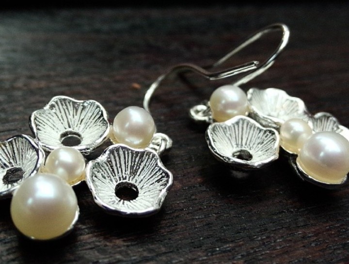 Earring 10 Pearl