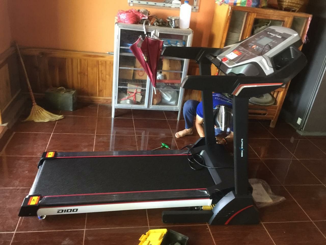 ลู่วิ่งไฟฟ้า Supreme Fitness D100 / 3 HPP