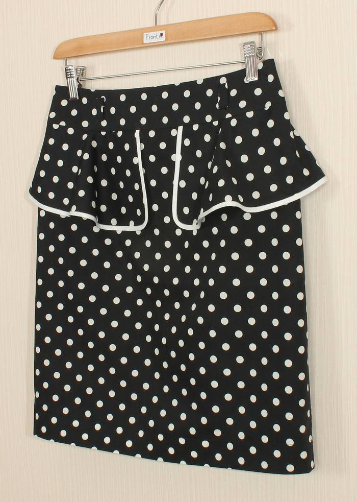 SK-237 กระโปรงแฟชั่น&ทำงาน ทรงสอบแต่งระบาย ผ้าคอตตอนญี่ปุ่นพิมพ์ลาย Polka Dot พื้นดำจุดขาว