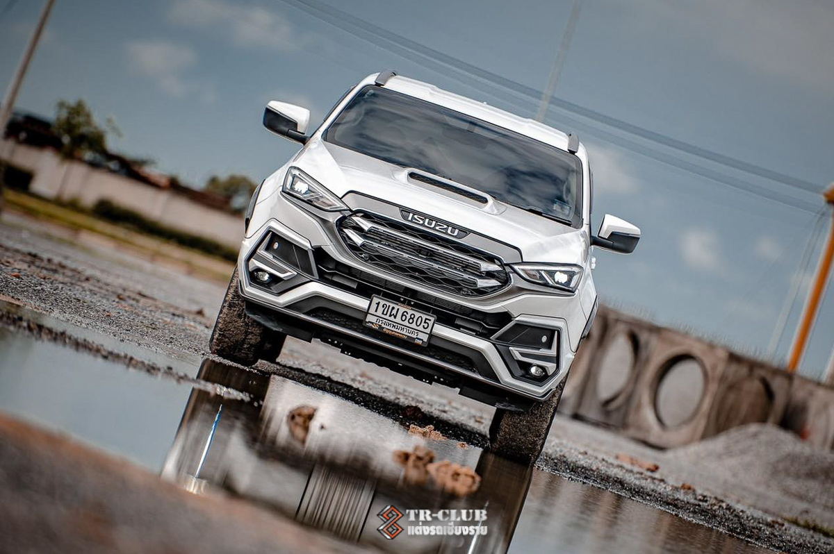 ชุดแต่งสเกิร์ตรอบคัน MASATO-MX สำหรับ Mu-X 2021