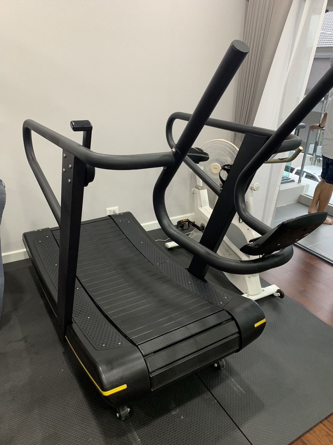 ลู่วิ่งโค้ง Curve Treadmill Commercial