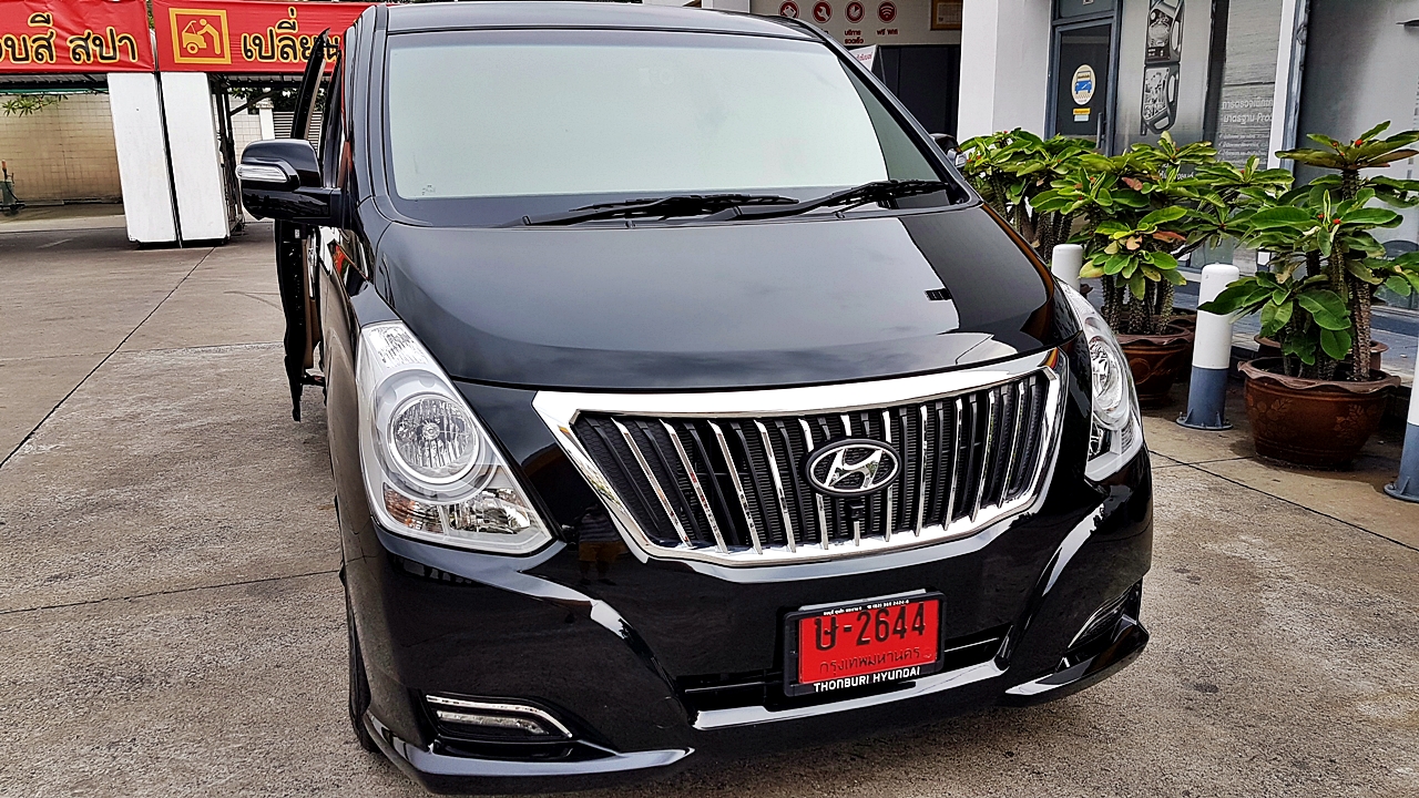 HYUNDAI H-1 DELUXE รถเกาหลี [ เบาะ + คอนโซล + กุหลังคา + พรม ] - ษ 2644