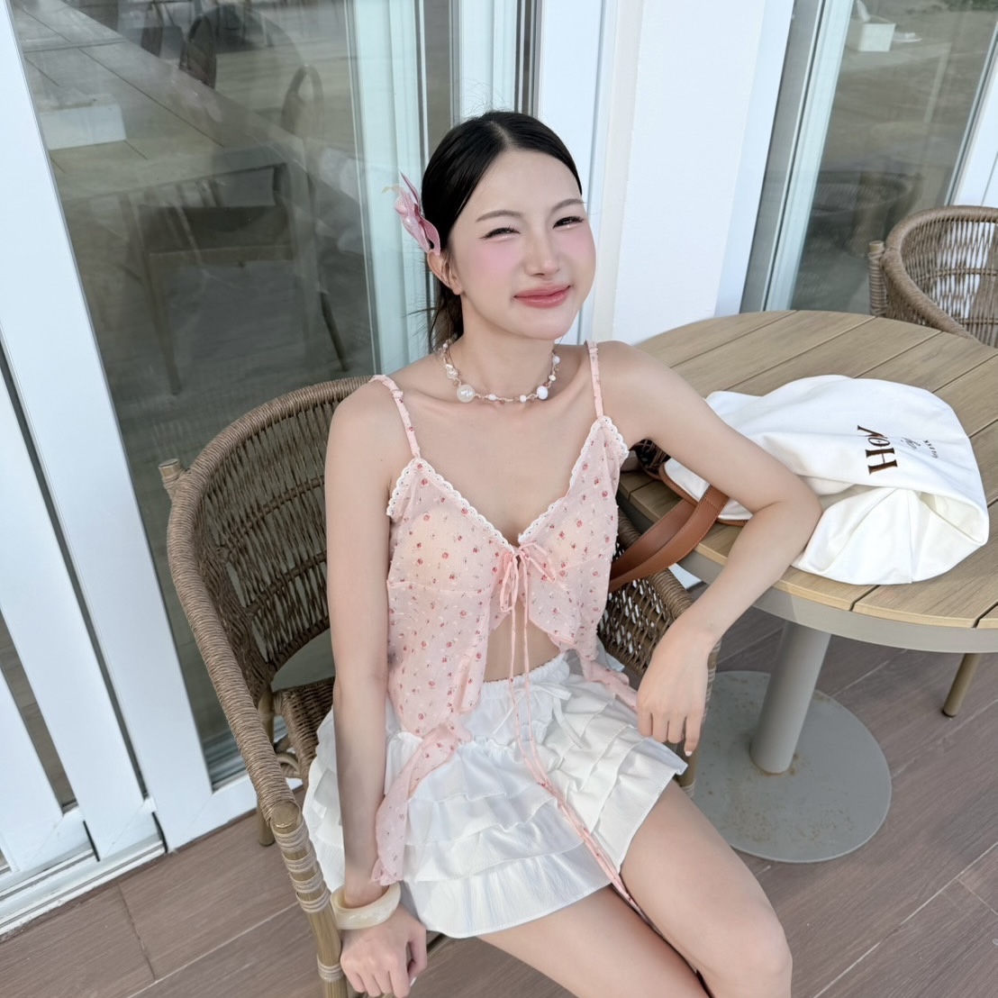 Yuki tank top 💕เสื้อสายเดี่ยวกรุยกราย ผูกโบว์หน้า