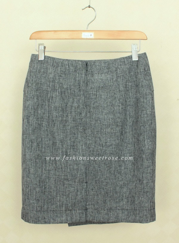 กระโปรงทรงสอบ ผ้าคอตต้อนลินินไอริสสีน้ำเงิน ด้านหน้ากระโปรงดีไซน์เรียบหรู / SK-439