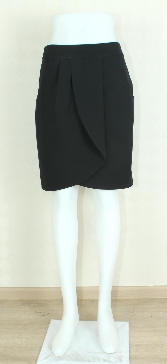 SK-269 กระโปรงทรงเอ ผ้าญี่ปุ่น BM สีดำ เป็นกระโปรงป้าย มีกระเป๋าล้วง 2 ข้าง