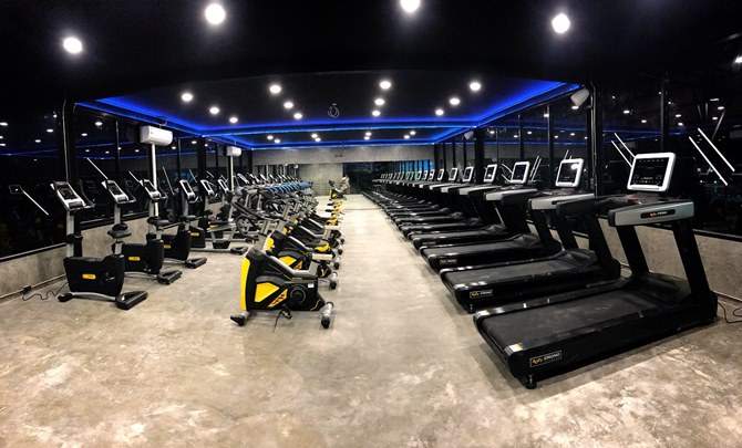 ลู่วิ่งไฟฟ้า Body Strong JB6800 Commercial