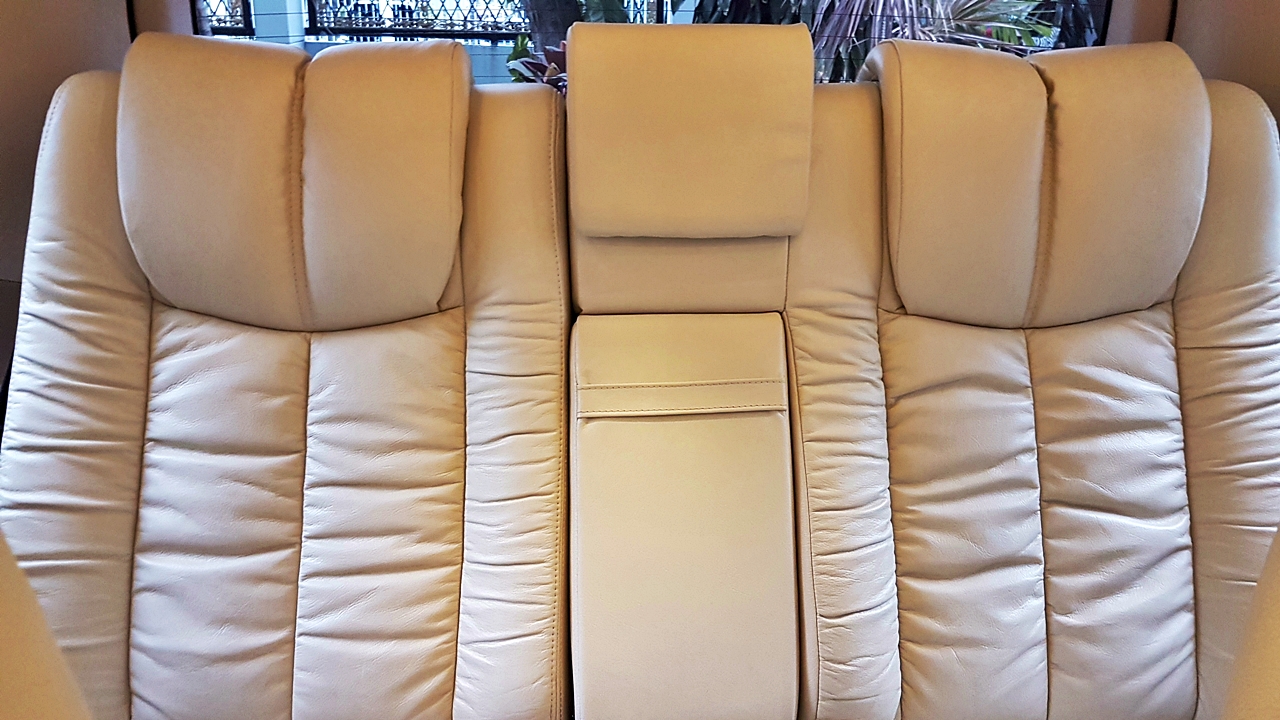 HYUNDAI H-1 DELUXE รถเกาหลี [ เบาะ + คอนโซล + กุหลังคา + พรม ] - ษ 2644