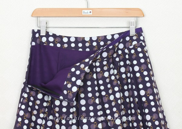SK-303 กระโปรงแฟชั่น&ทำงาน ทรงบาน ผ้าคอตตอนญี่ปุ่น พิมพ์ลายจุดโทนม่วง