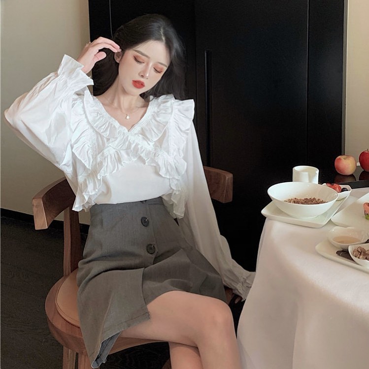 SASHA BLOUSE เสื้อเชิ้ตแขนยาวระบาย