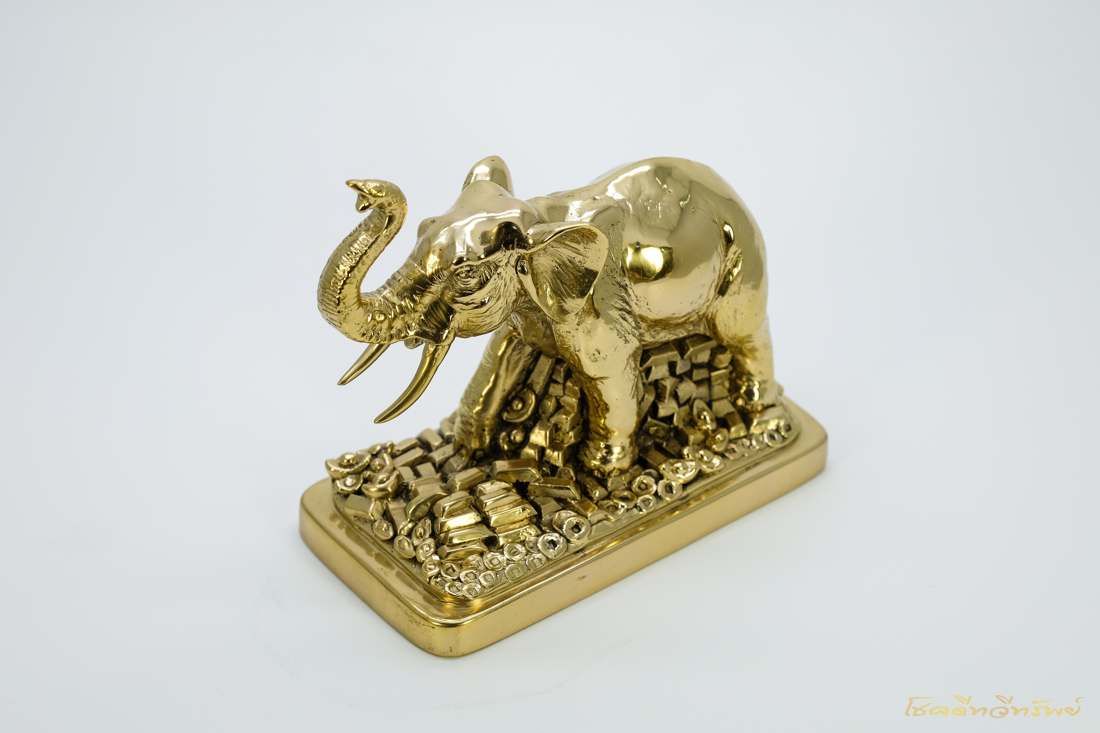 รูปปั้นช้างมงคล