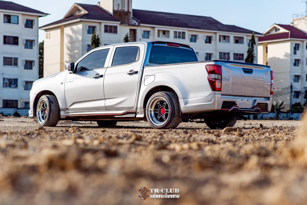 ชุดแต่งสเกิร์ตรอบคัน MASATO สำหรับ ALL NEW D-MAX 2020 (ตัวเตี้ย)