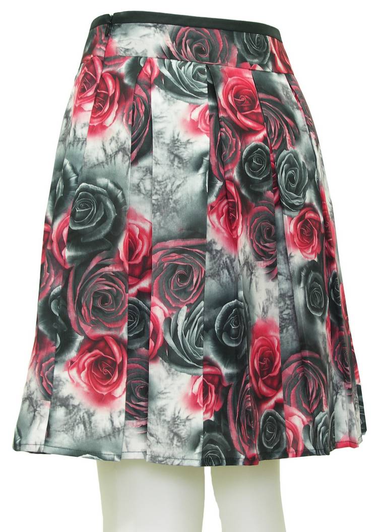 SK-089 กระโปรงแฟชั่น&ทำงาน ทรงบาน ผ้าพิมพ์ลายดอกกุหลาบสีดำแดง