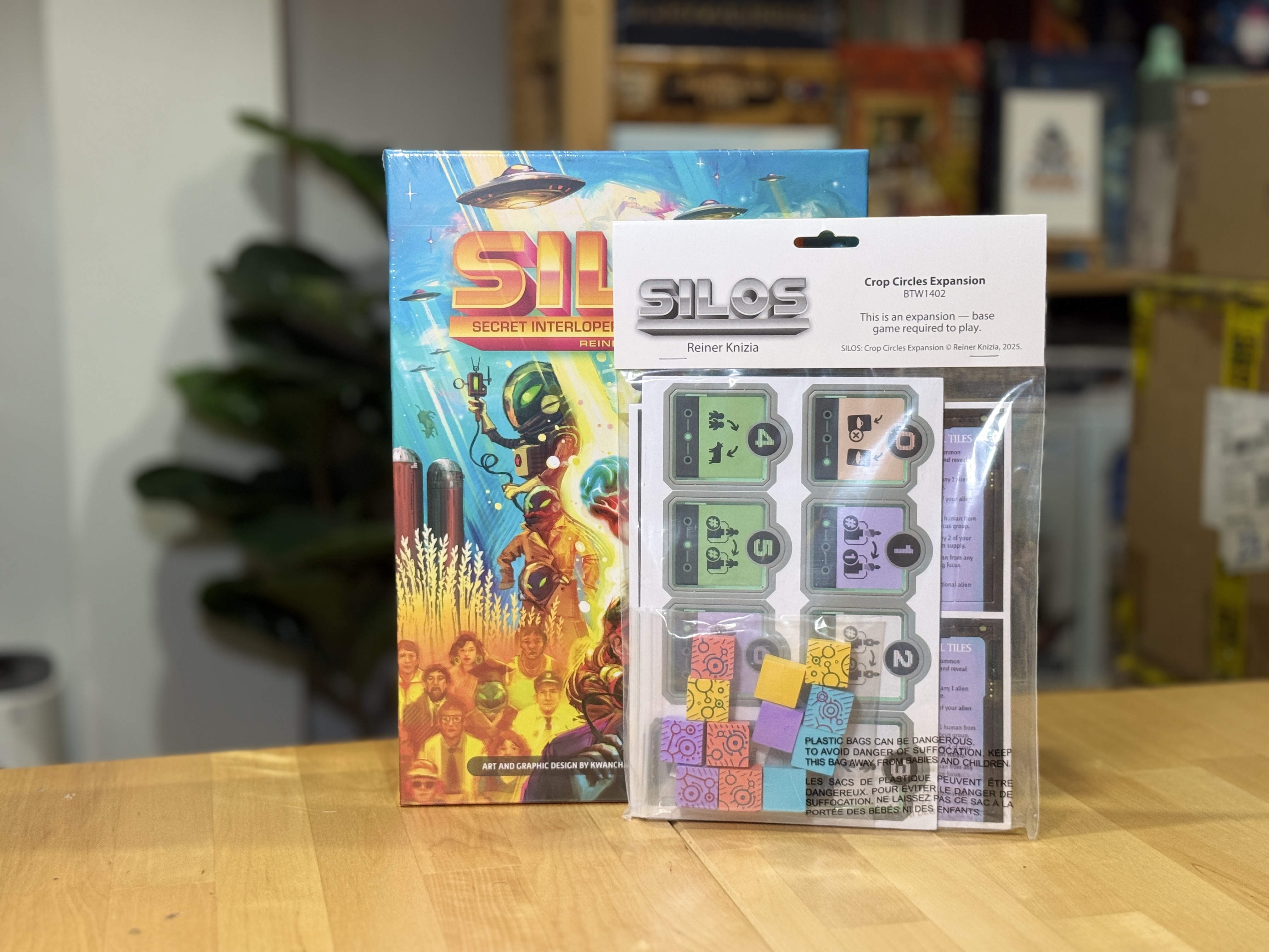 SILOS: Secret InterLopers from Outer Space! และส่วนเสริม Crop Circles Module บอร์ดเกม ของแท้