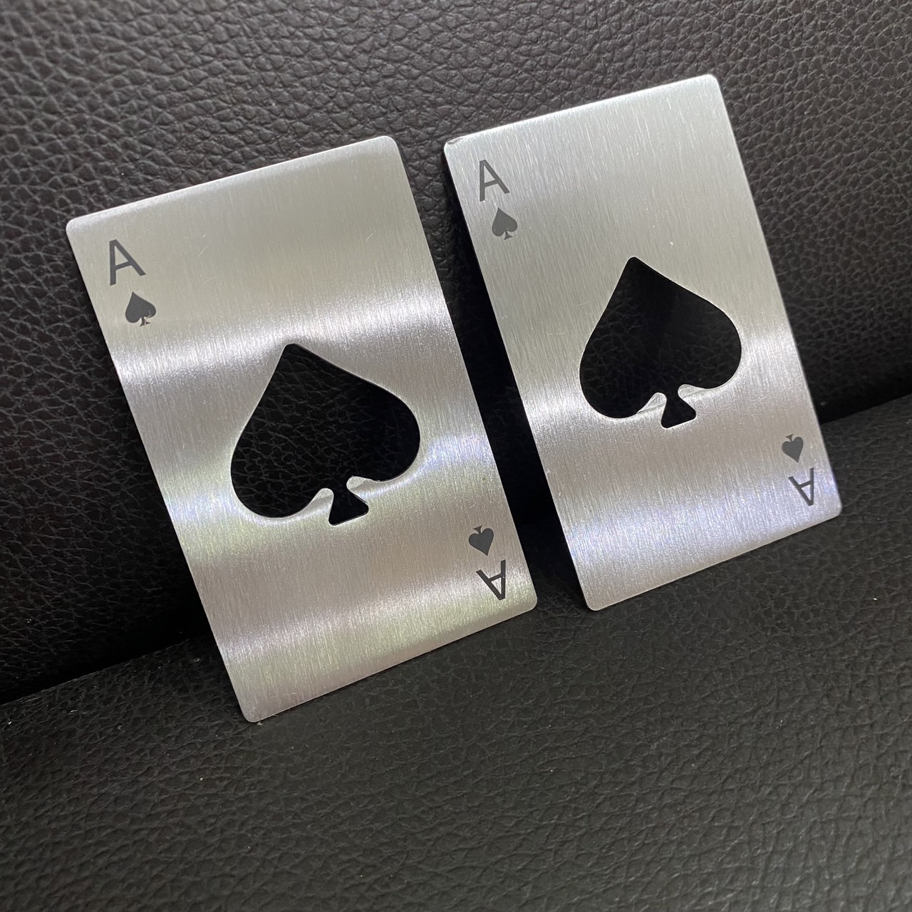 ที่เปิดขวดแบบสเตนเลสรูปไพ่ 5.5x8.5 พร้อมแพ็คเกจ