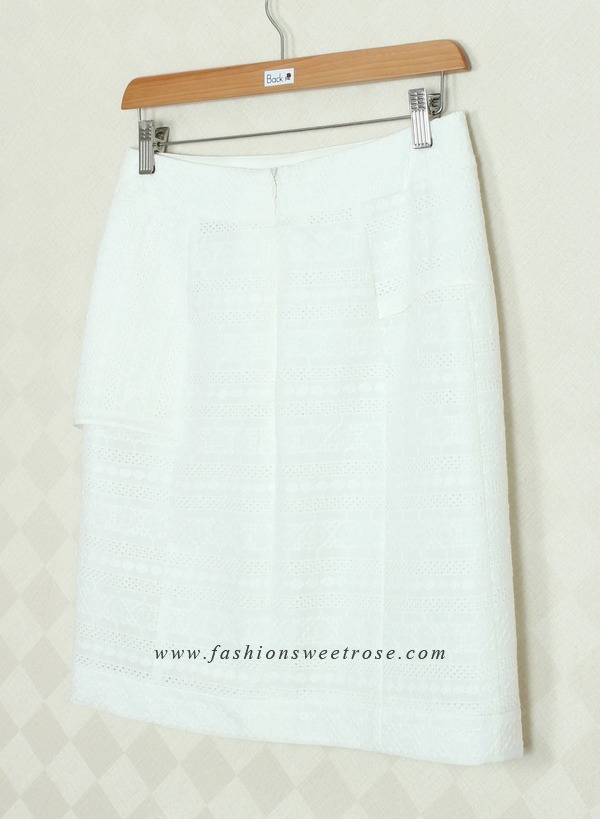 SK-358 กระโปรงทรงเอ ผ้าลูกไม้คอตต้อนญี่ปุ่นสีขาว แต่งกุ้นระบายด้วยผ้าสีขาว