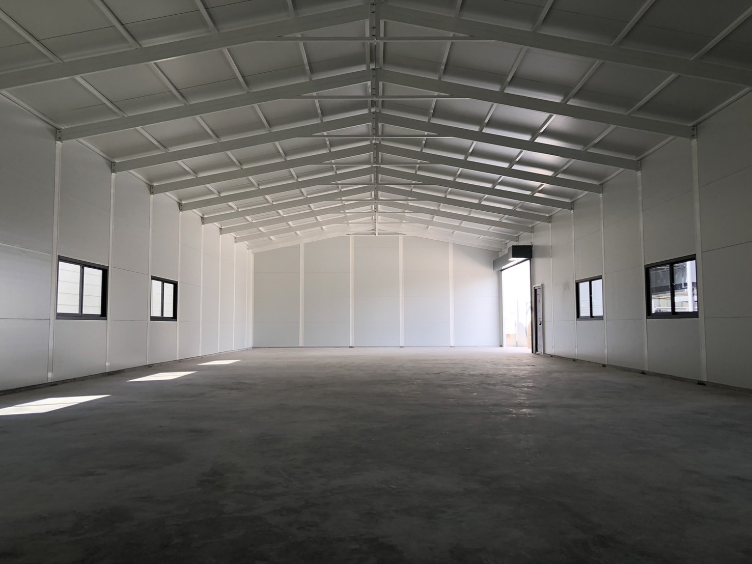 สำนักงานสำเร็จรูปผนังหลังคากันร้อนEPSโฟม 10x25x4m.สมุทรปราการ