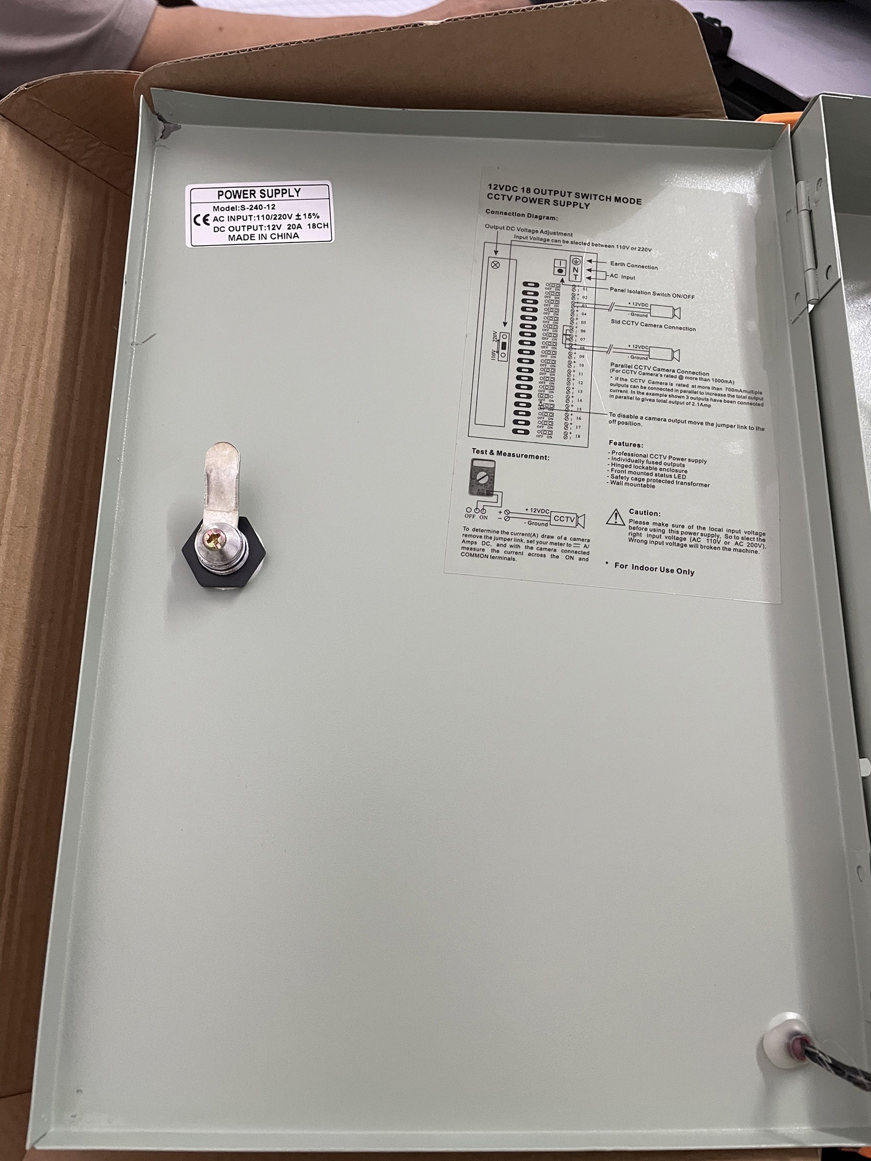 ตู้จ่ายไฟ 12 V DC 18 Output Switch Mode CCTV Power Supply