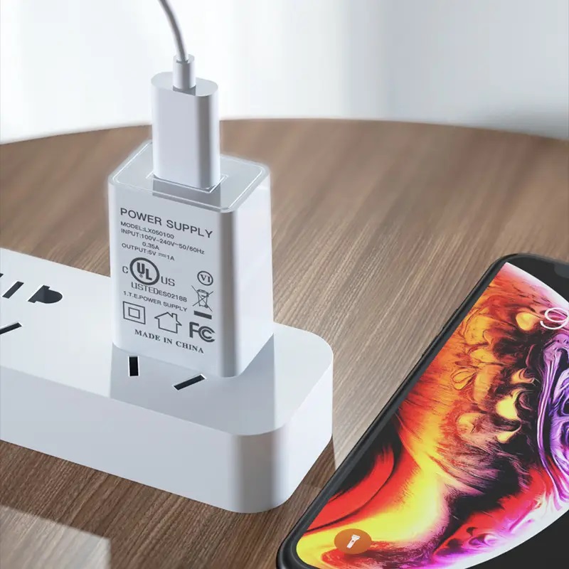 หัวปลั๊ก USB ชาร์จ MP3 ขนาด 5V = 1A (USB Adaptor Plug 1A)