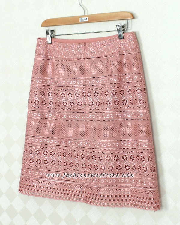 SK-329 กระโปรงทรงเอ ผ้าลูกไม้สี Peach ชายกระโปรงเป็นเชิงลูกไม้