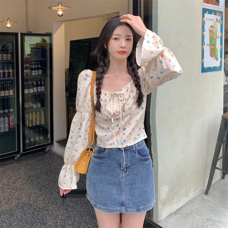 KUMI crop top เปิดไหล่ชีฟองจั้มพ์แขน