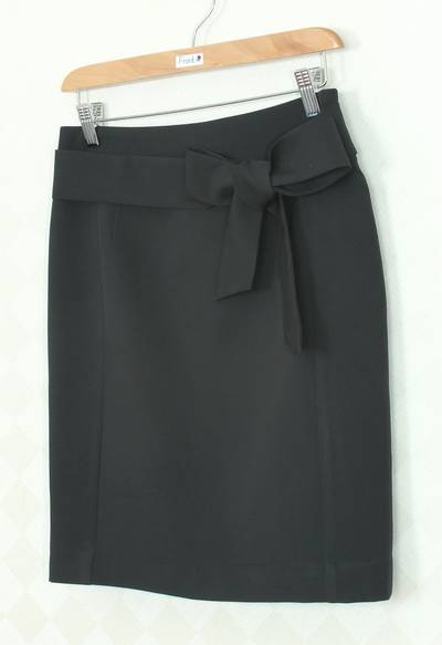 SK-336 กระโปรงแฟชั่น&ทำงาน ทรงสอบ ผ้าไหมอิตาลีสีดำ พร้อมโบว์คาดเอว