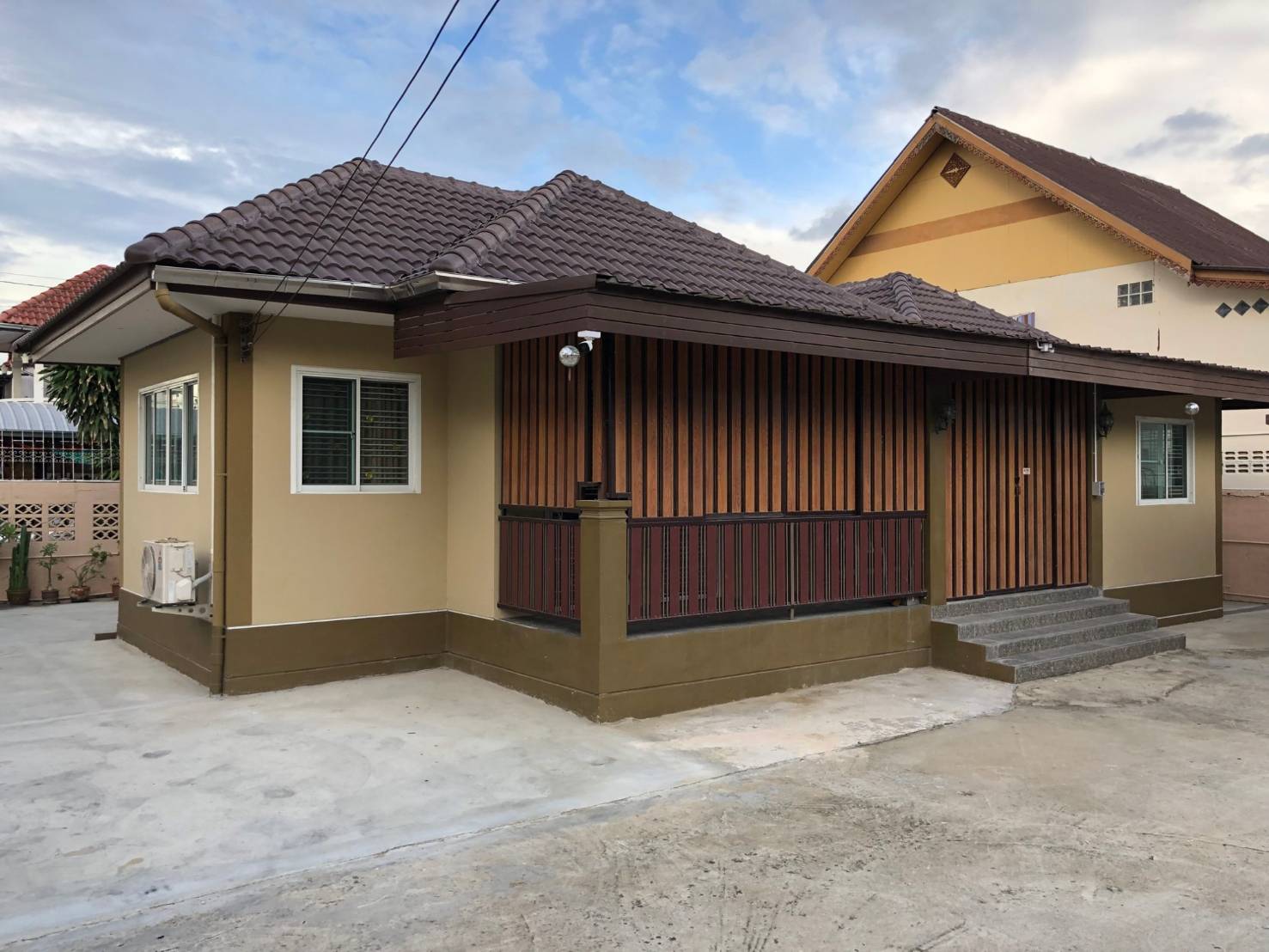 บ้านเดี่ยว 1 ชั้นในทำเลดี ใกล้ BTS แพรกษา พร้อมพื้นที่ใช้สอยกว้างขวาง - 00067