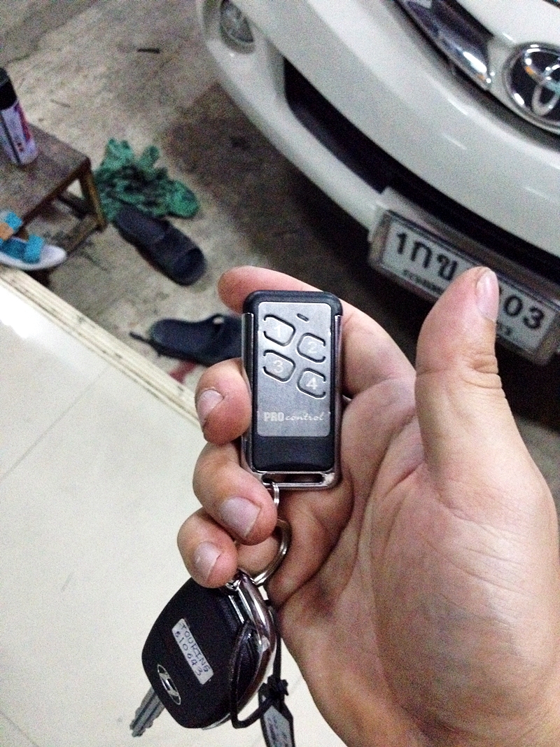 HYUNDAI H-1 TOURING 2016 [ ประตูไฟฟ้า 2 ข้าง + เครื่องเสียง + ชุดแต่งรอบคัน + ผ้าม่าน ] {บ5742}