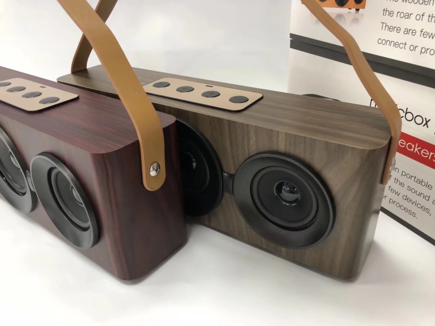 ลำโพงบลูทูธไร้สาย รุ่น Retro Wood เล่นวิทยุ FM ได้