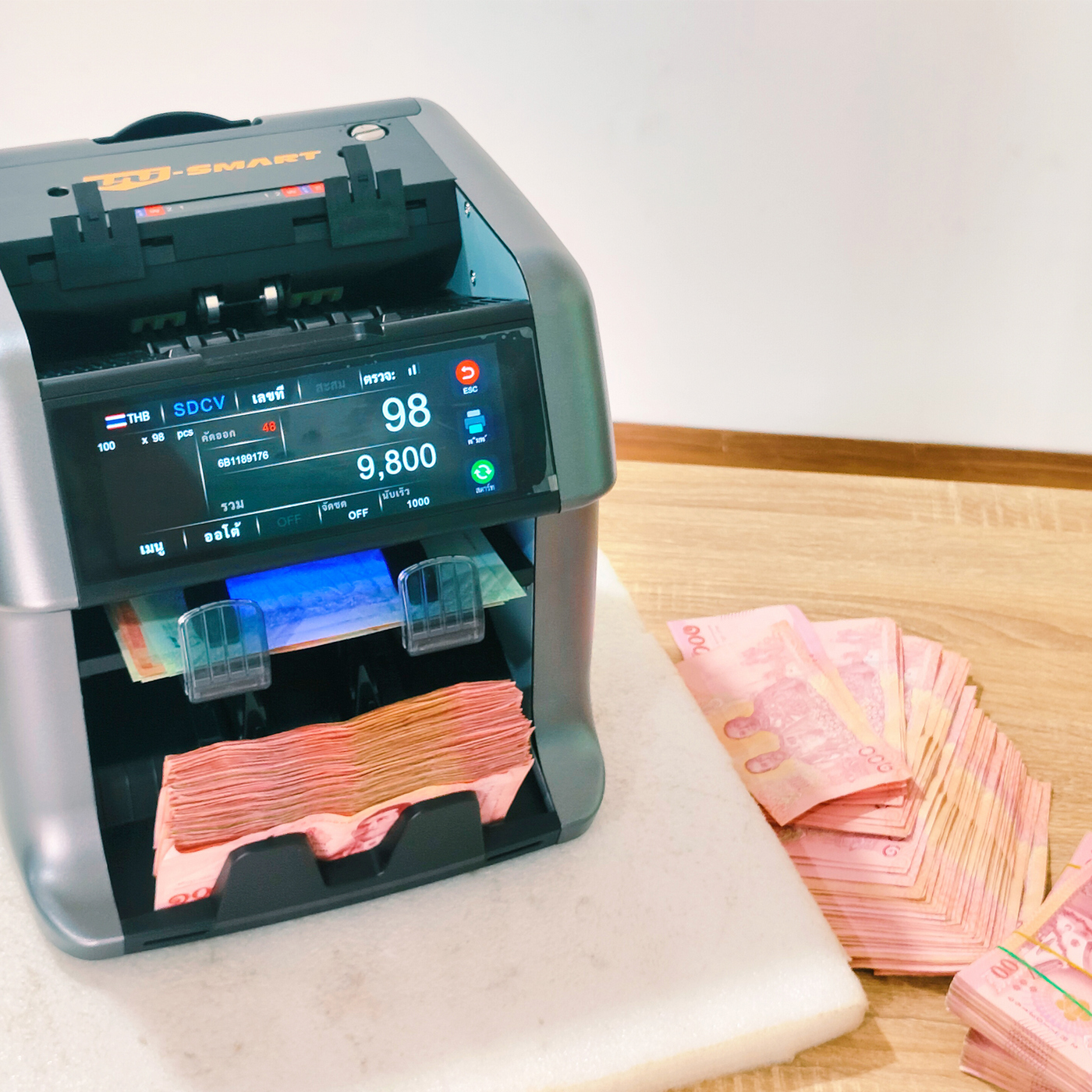 Uni-SMART US-195 เครื่องนับมูลค่าธนบัตร นับเงิน พร้อมตรวจธนบัตรปลอม แบบป้อนหน้าเครื่อง Banknote counter Front loading