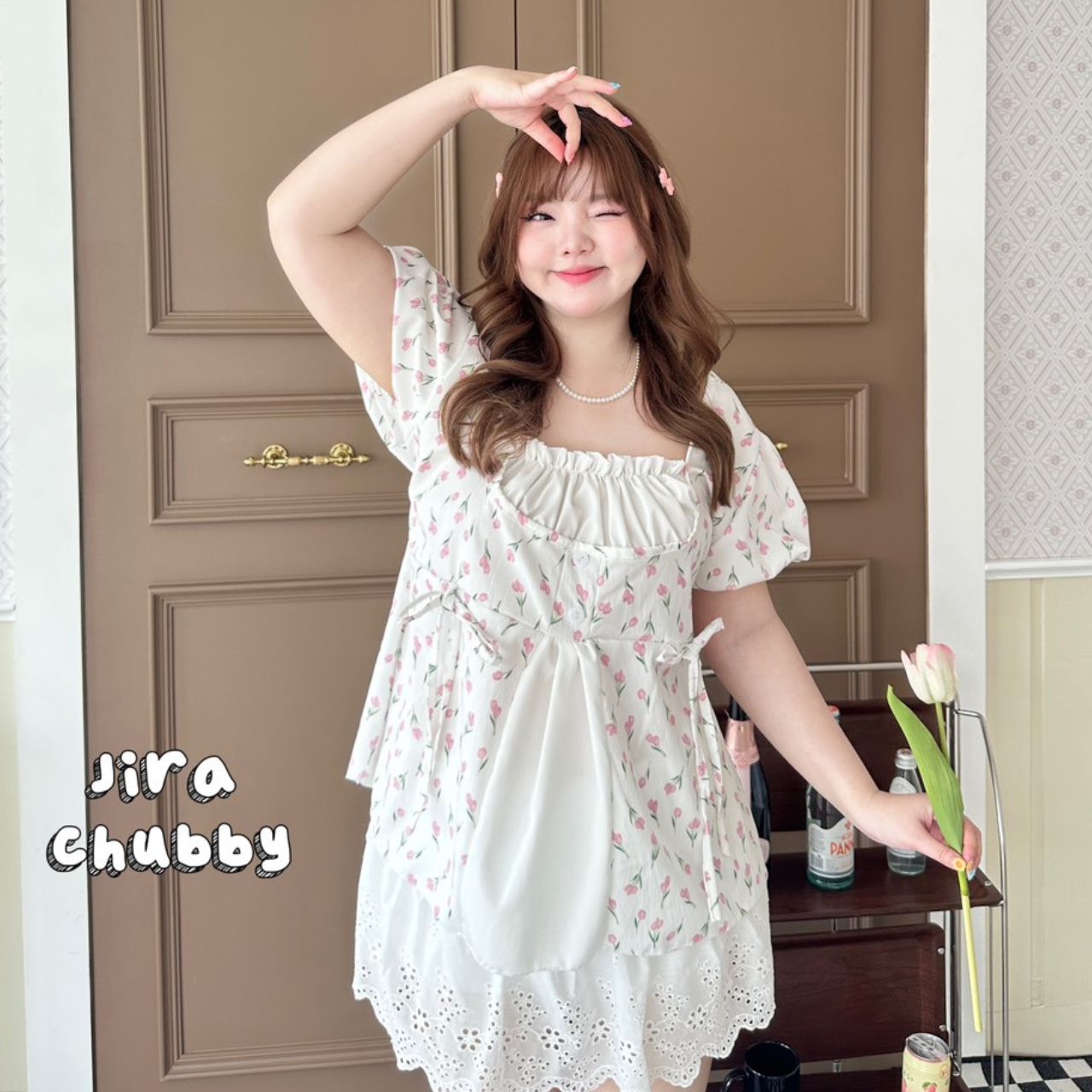 J121 เสื้อสาวอวบ แขนตุ๊กตา ลายดอกทิวลิป สีหวาน อกได้ถึง50นิ้ว หน้าผ้า52นิ้ว ขาว ชมพู อก 40-50นิ้ว