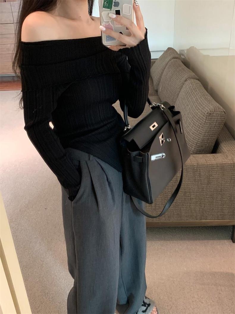 YY off shoulder top เสื้อไหมพรมปาดไหล่