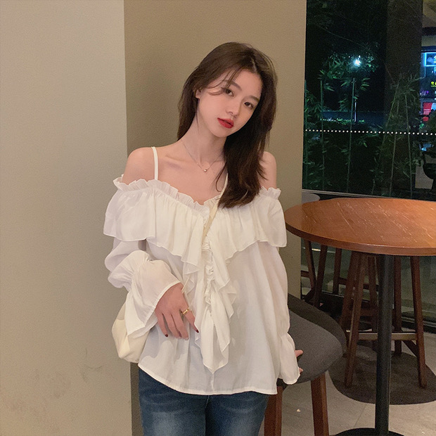 เสื้อลินินเปิดไหล่ แขนยาว Linen blouse